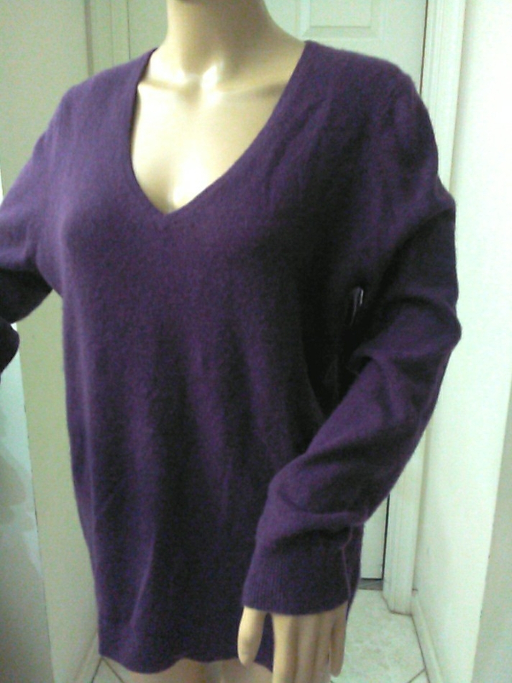 EXC. Charter Club Purple V-Neck 100% CASHMERE Sweater SZ. LG PTP 22-27
